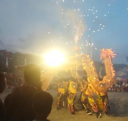 Perayaan Peh Cun Yogyakarta di Pantai Parangtritis
