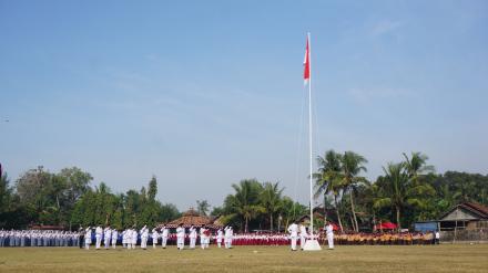 Upacara Pengibaran Bendera Memperingati HUT RI Ke-79